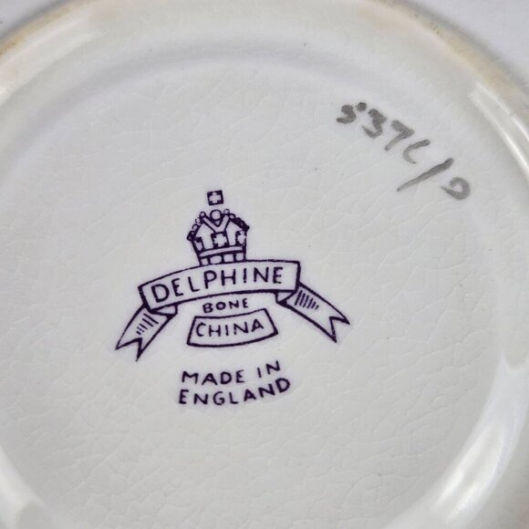 Vintage Delphine Bone China Set of 2 Pale Pink Cups & Saucers Gold Trim Accents - Picture 9 of 16